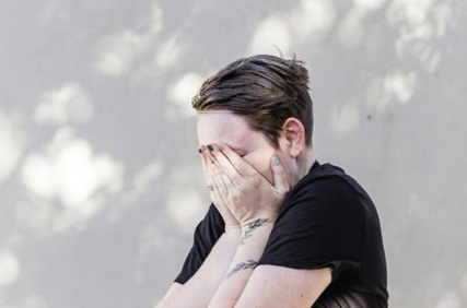 Il nodo dell’Amore: Come Riconoscere e Superare la Dipendenza Affettiva